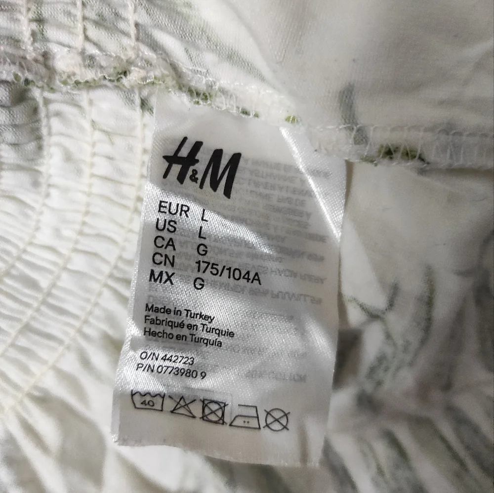 H&M Palm Print Smocked Top 💚 - Picture 5 of 13